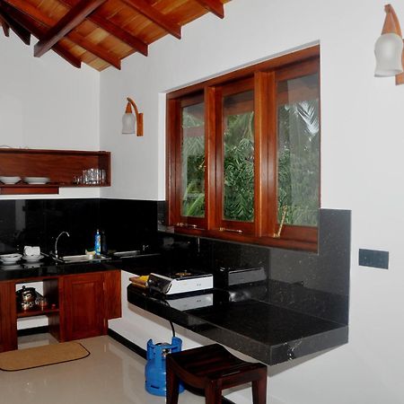 Villa Dineha Хикадува Екстериор снимка