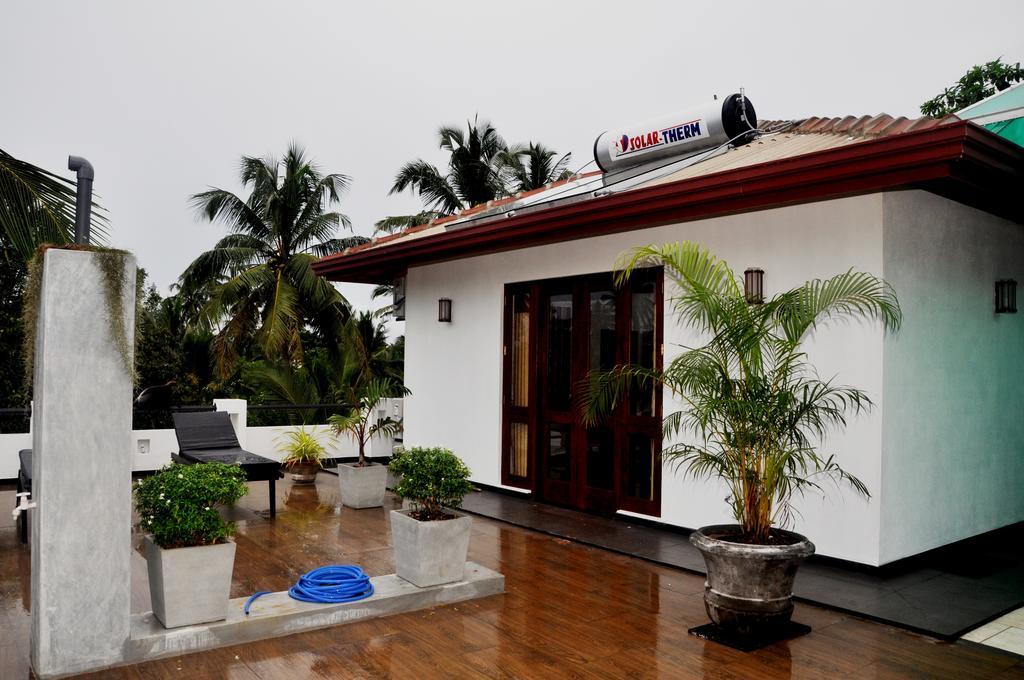 Villa Dineha Хикадува Екстериор снимка