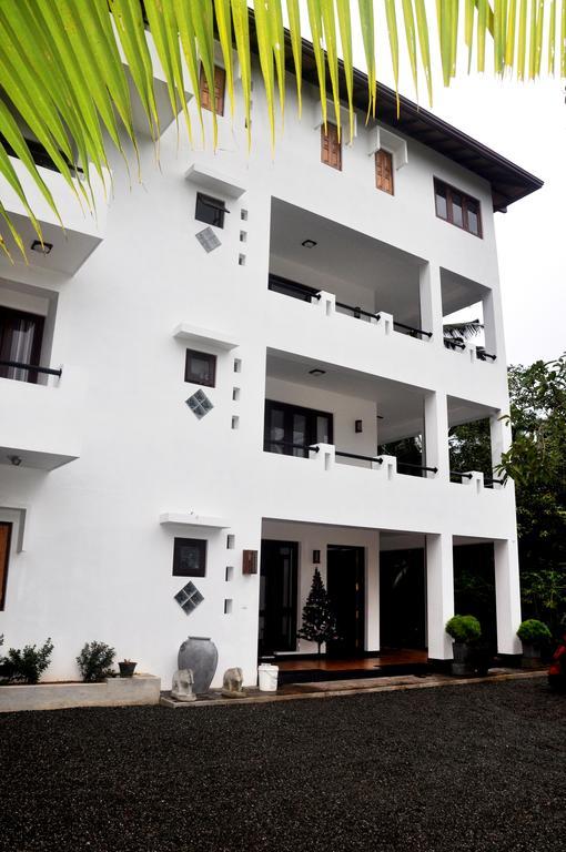 Villa Dineha Хикадува Екстериор снимка