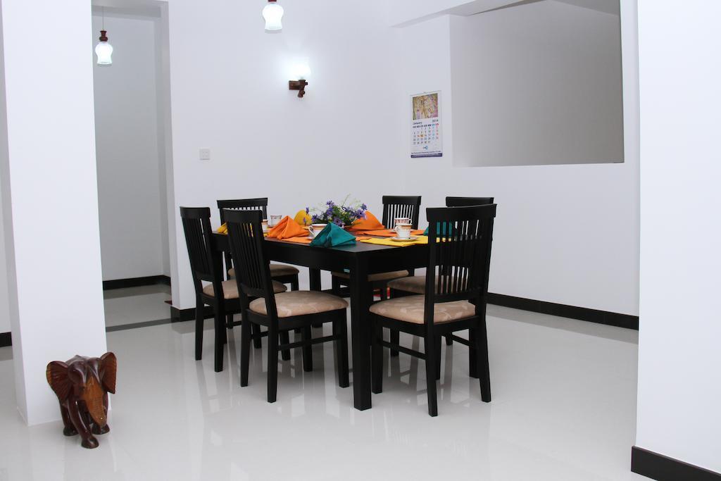 Villa Dineha Хикадува Екстериор снимка